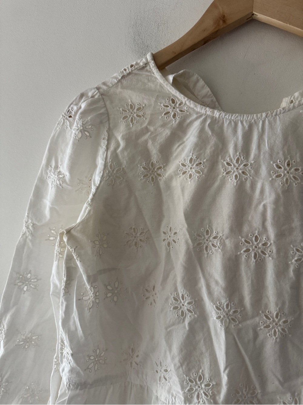 Madewell White Eyelet Keyhole Peplum Top - Picture 3 of 10